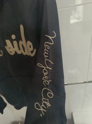 Sudadera X-Dye Negra y Beige