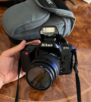 *EXCELENTE Nikon F70 Cámara Refléx ANALG +Objetivo