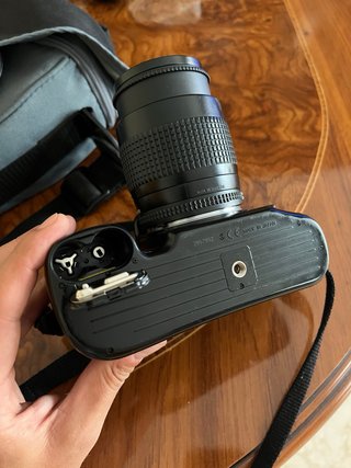 *EXCELENTE Nikon F70 Cámara Refléx ANALG +Objetivo
