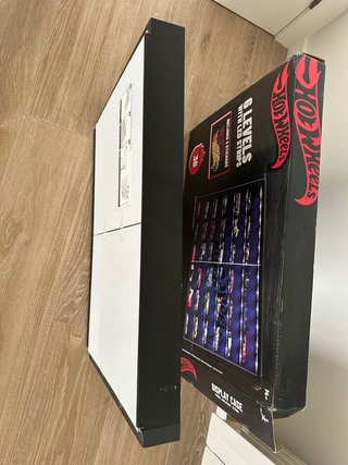 Hot Wheels Display Case 6 Niveles LED
