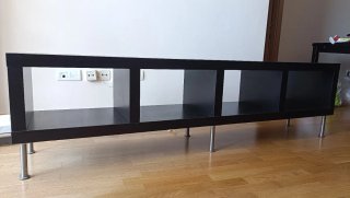 Mueble TV negro madera y patas de metal
