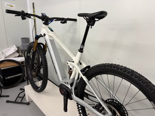 BICI ENDURO ELECTRICa CRAFTY CARBON RR SL T.L TEST