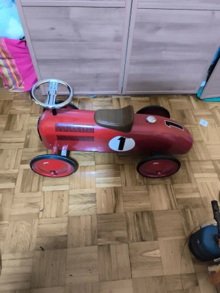 Coche correpasillos marca Vilac