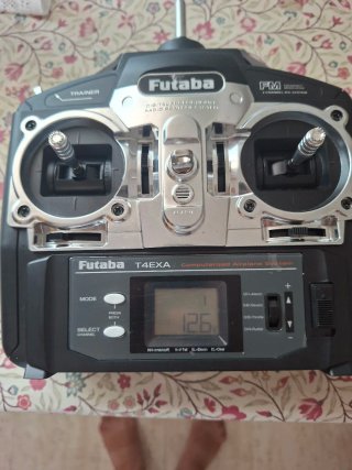 Futaba 4EX-FM Mando RC Avión 4 Canales