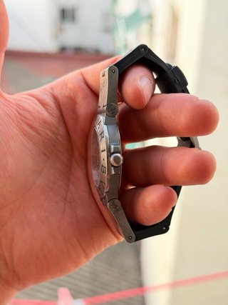 Reloj Bvlgari Negro y Plateado 38mm.