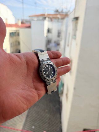 Reloj Bvlgari Negro y Plateado 38mm.
