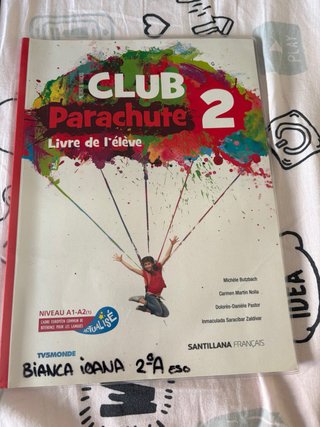 Libros texto y activity frances 2eso club parachut