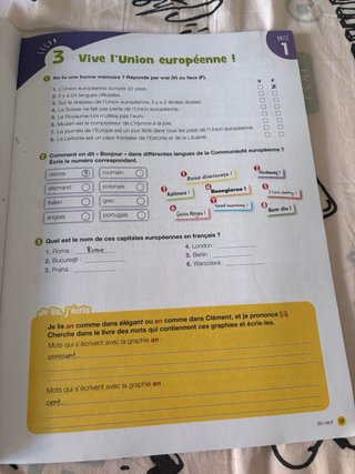 Libros texto y activity frances 2eso club parachut