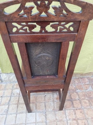Mesilla antigua de madera y Silla Antigua