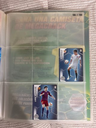 Álbum Mega Cracks 2005-2006 con 465 cromos