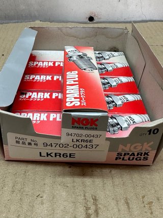Bujías NGK LKR6E (6 unidades)