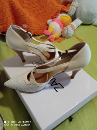 Zapatos de tacón MARC BERNARD beige/blanco
