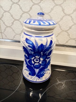 Jarrón de cerámica antiguo azul y blanco