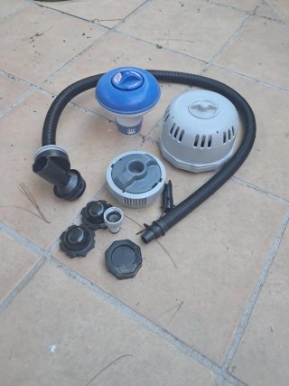 Jacuzzi Hinchable Azul y Blanco