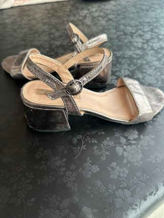 Sandalias tacón plateadas talla 36
