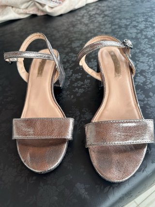 Sandalias tacón plateadas talla 36