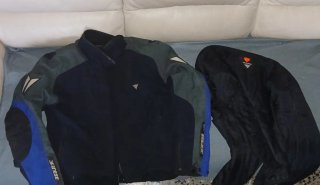 Chaqueta Dainese Negra y Azul
