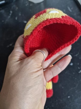 Pupazzo amigurumi Tony Stark Iron Man crochet