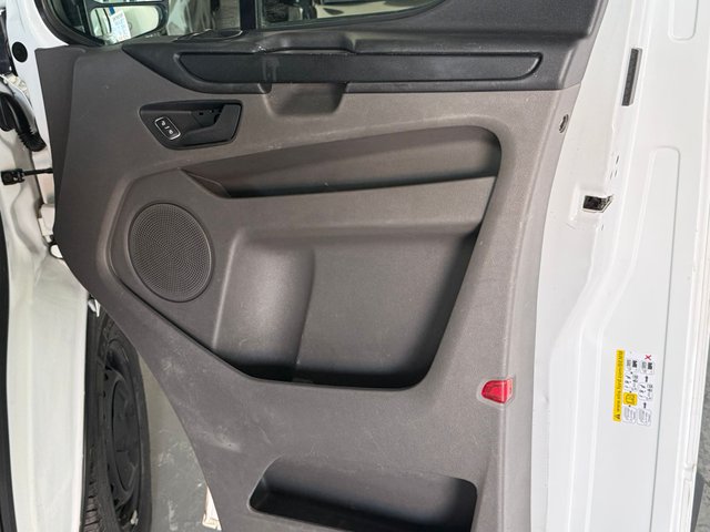 FORD TRANSIT CUSTOM 2.0 Tdci Ambiente Combi 9 plz.
