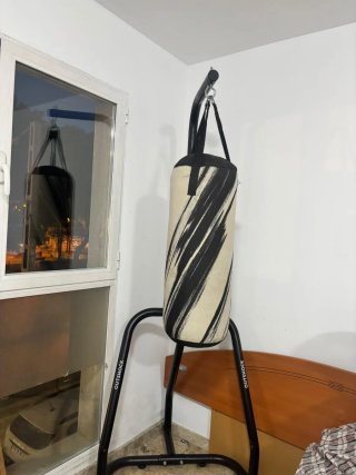 Saco de boxeo con soporte