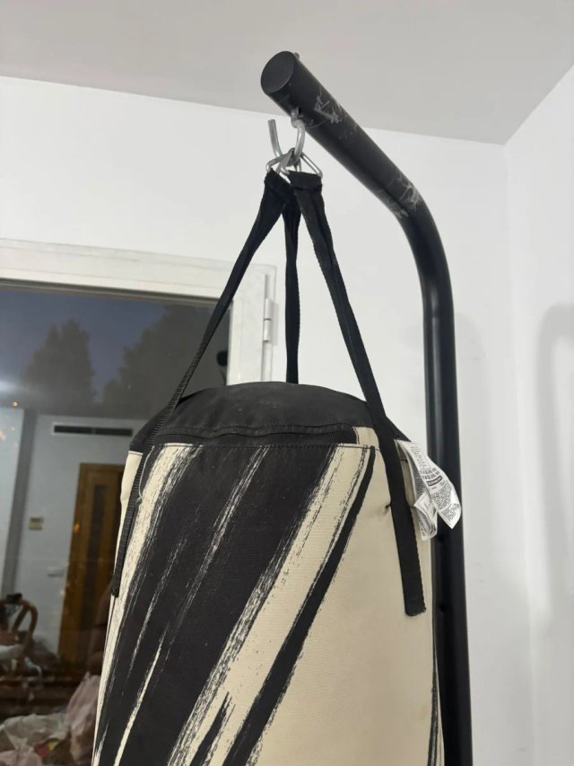 Saco de boxeo con soporte