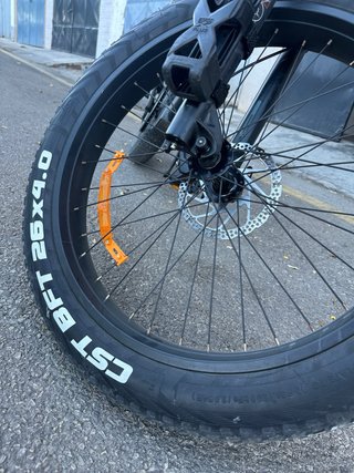 Bicicleta eléctrica con candado