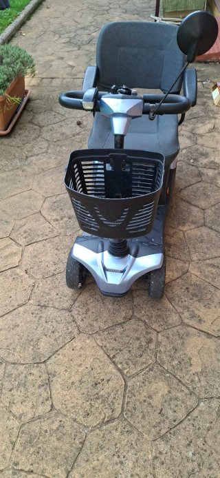 Scooter movilidad reducida 4 ruedas