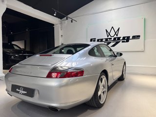 Porsche 911 Carrera 4 Coupe