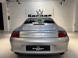 Porsche 911 Carrera 4 Coupe