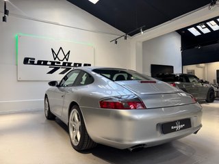 Porsche 911 Carrera 4 Coupe