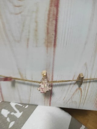 Marco para colgar fotos de madera con cuerdas
