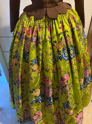Traje de Fallera Verde y Marrón