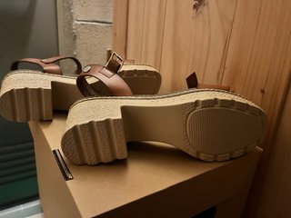 Sandalias Refresh con plataforma – Talla 39 – NUEV