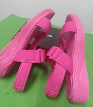 Sandalias Skechers rosas