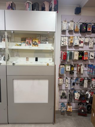 2 Estanterías con Vitrina de Cristal