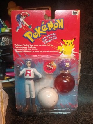 Figura Pokémon James con Koffing y Poké Ball
