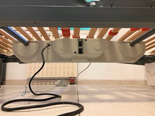 Cama articulada con colchón antiescaras