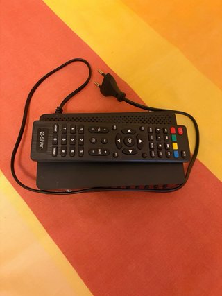 Decodificador TDT e-star T2-618 UHD