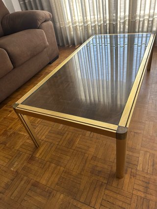 Mesa de centro metal dorado y cristal