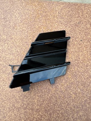 Tapa Gancho Remolque Toyota Yaris Negra