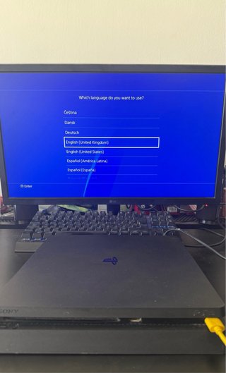 PS4 Slim 500GB + 2 Mandos