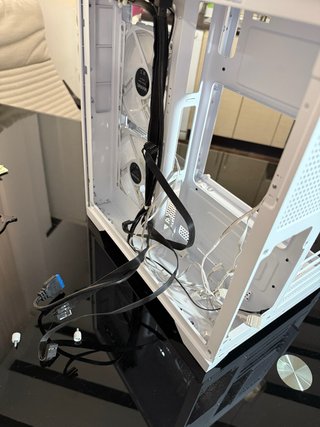 Pack Gaming: PC Infinity Gemax + RL 240 + B650M