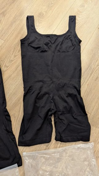 2 Monos moldeador color negro
