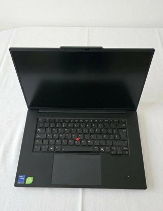 Lenovo P1 Gen 8 Workstation 16" Ultra 9 64GB 2TB
