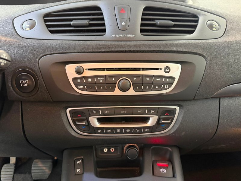 Renault Scénic 1.6 Expression 2012, foto 13