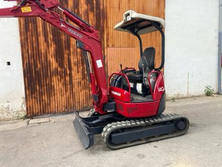 Mini excavadora roja