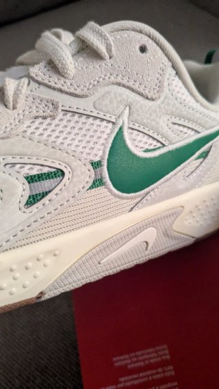 Deportivas Nike Jam Grises y Verdes