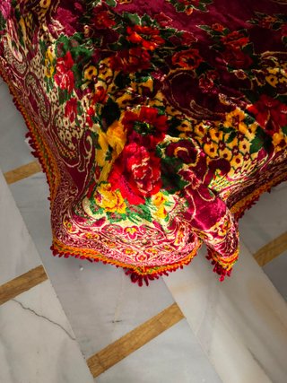 Colcha alfombra terciopelo floral