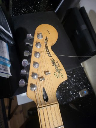 Fender Squier Stratocaster Standard - relic