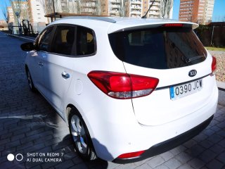 KIA Carens 2015